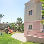 Aquamar Aparthotel 3*