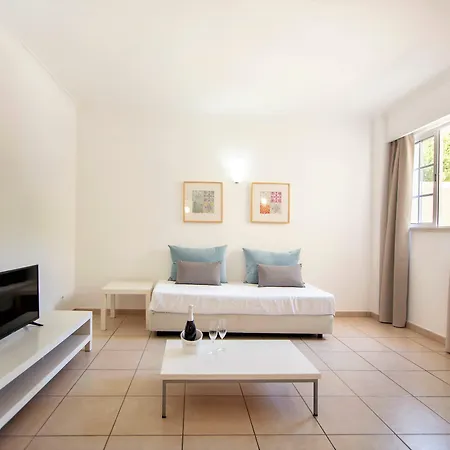 Aquamar Aparthotel