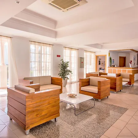 Aquamar Aparthotel 3*